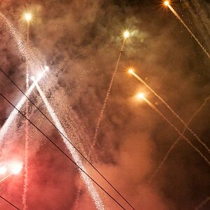 2011 Grand opening Culture Capital Turku 

Die ersten Raketen fliegen in den Himmel

ISO10.000 um schnelle Fotos machen zu können