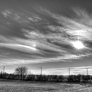 Landschaft SW HDR mitWindräder (1 von 1)
