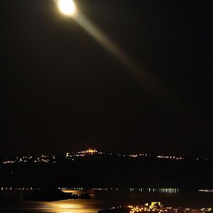 Mond 2