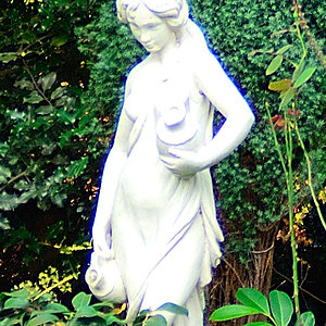 Statue Vivid