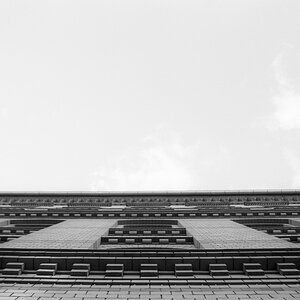 nach oben geguckt #1

FE | Lens Series E 28mm 1:2.8 | Fuji Neopan Acros 100 | Coolscan 5000
