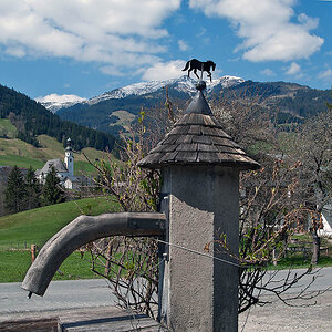 2110416 5025 KünstlerBrunnenl JoBg