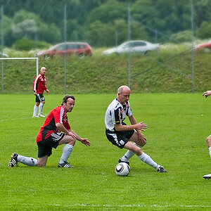 2100618 0740e Fussball