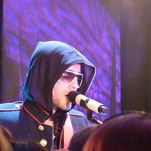 Halle - Radio Sputnik - Acoustic Set / 30 Seconds To Mars / 23-06-2010