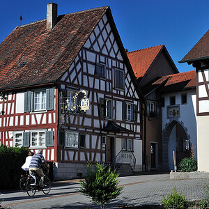 D03 3882