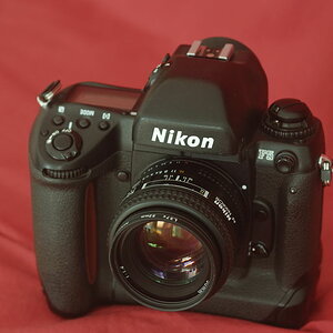 F-5
AF Nikkor 50 mm 1:1,4