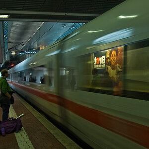 D207561 205