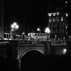 IMG002 900