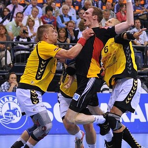 3 gegen 1 - Holger Glandorf war kaum zu bremsen.