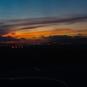 San Francisco - Heimflug mit United Boeing 777 - Runway