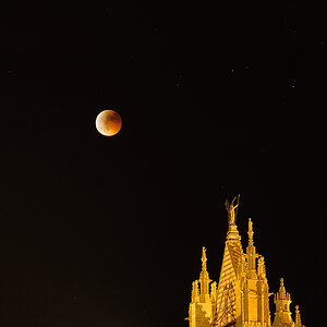 Mondfisternis in Siena