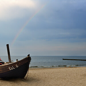 Boot mit Regenbogen