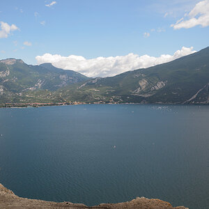 Lago di Garda: Blick von der alten Straße (an der Westküste) zum Ledrosee auf Torbole