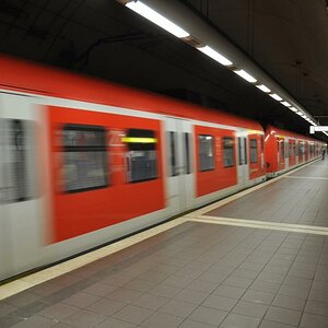 abfahrende S-Bahn