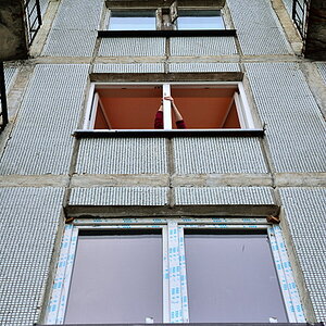 bewohnt, aber mit neuem Fenster
