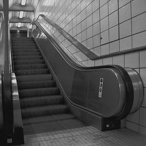 Rolltreppe DSC0033 SW 894x1024 90
