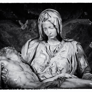Pietà von Michelangelo im Petersdom (Rom)