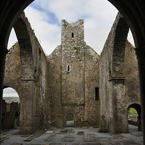 comp Irland1 124b Corcomroe Abbey