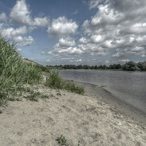 Die Elbe
Nikon Coolpix P500
Erster HDR-Versuch