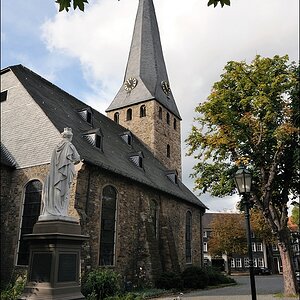 Hattingen 17.09.2011 - St Georg mit Figur