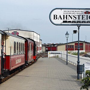 Molli im Bf Bad Doberan (DSC 3395pseX)