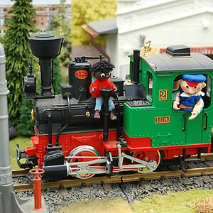 Auch "Jim Knopf und Lukas" sind auf ihrer Emma mit von der Partie. Die Modelleisenbahn der "LGB-Eisenbahnfreunde Niederrhein" war 