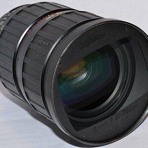 ANGENIEUX 28-70mm f/2.6 AF für Nikon