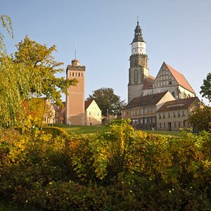 20111031 DSC 1655 Roter Turm und Kirche