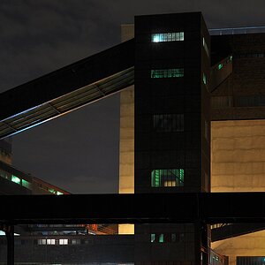 Gebäude nachts