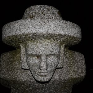 steinfigur 01