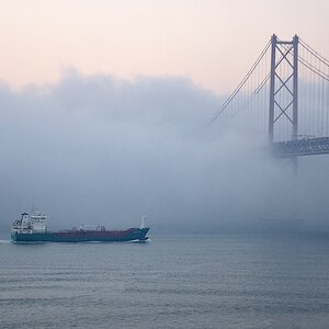 Lissabon im Nebel 16:9