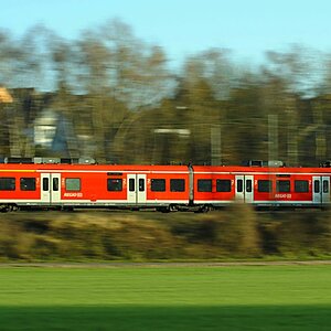 Mitzieher Foto, 425er Triebwagen am 29.11.11 bei Übach-Palenberg