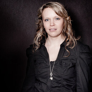 Portrait mit BeautyDish
zu Thread http://www.nikon-fotografie.de/vbulletin/foto-diskussionen/183181-portrait-studio-mit-beauty-dish.html