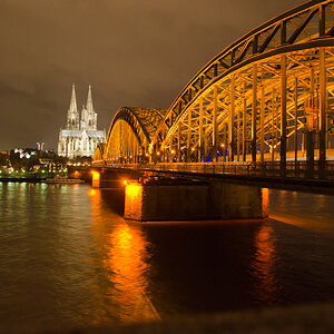 Dom mit Hohenzollernbrücke