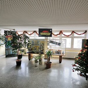 Raum in voller Breite