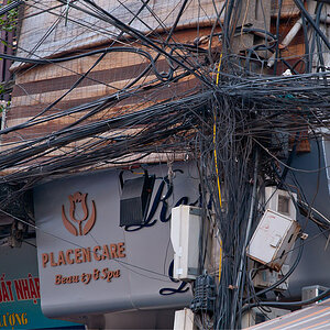 Vietnam
Hanoi
Strom
Anschluss
Chaos