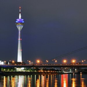 Kniebruecke am Japan Tag a21304343