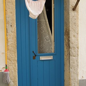 Tür in Lissabon