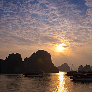 Vietnam
Ha Long Bay
Panorama
Meer
Sonnenuntergang