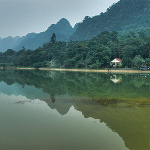 Vietnam
Cuc Phuong
Nationalpark
See
Domizil
Wasserspiegelung
HDR