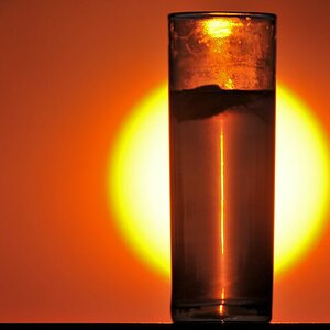 "Malariaprofilaxe" 
Gin Tonic im Sonnenuntergang
9317