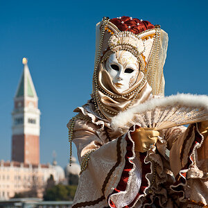 Maske vor dem Campanile 4860