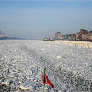 comp Elbe unter Eis 188b