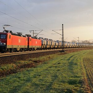 2x BR 143 der MEG am Zement Rüdersdorf   Regensburg