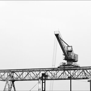 Hafen Duisburg - 06.04.2012 - Kran grün