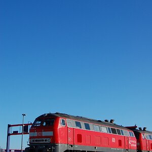 SyltShuttle unter strahlend blauem Himmel