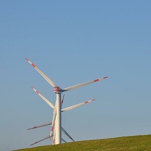 DSC 0730
Windräder am Deich