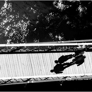 Auf der Brücke.1