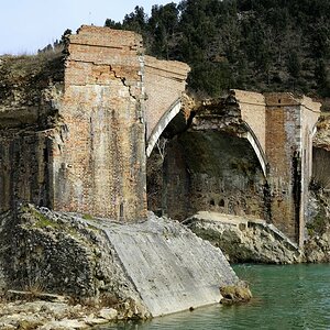 Ponte rotto Nähe bagno di Petrolo