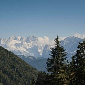 Dachstein von der Postalmstraße gesehen.
